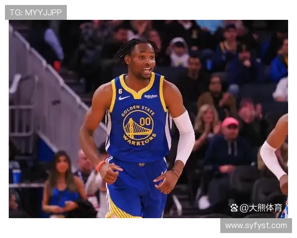 西部决赛火箭与勇士第四场激战回顾精彩瞬间与关键时刻分析